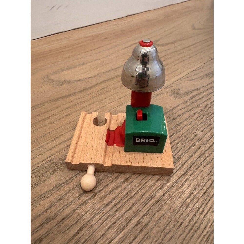 Brio Magnetic Bell Signal, Green - Accessory for Toy Train Sets, Ages 3 and Up